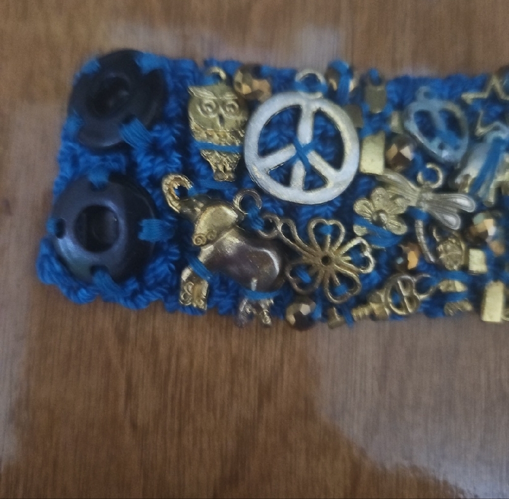 Frida Khalo Blue Crochet Charm Bracelet with Gold Accents - Picture 4 of 8